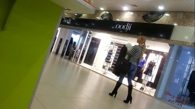 Astig na sisiw sa supermarket.